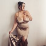 Costina Ana-Maria Munteanu - @costina​_got_curves - a plus size model wearing metallic plus size dress by @fashionnovacurve