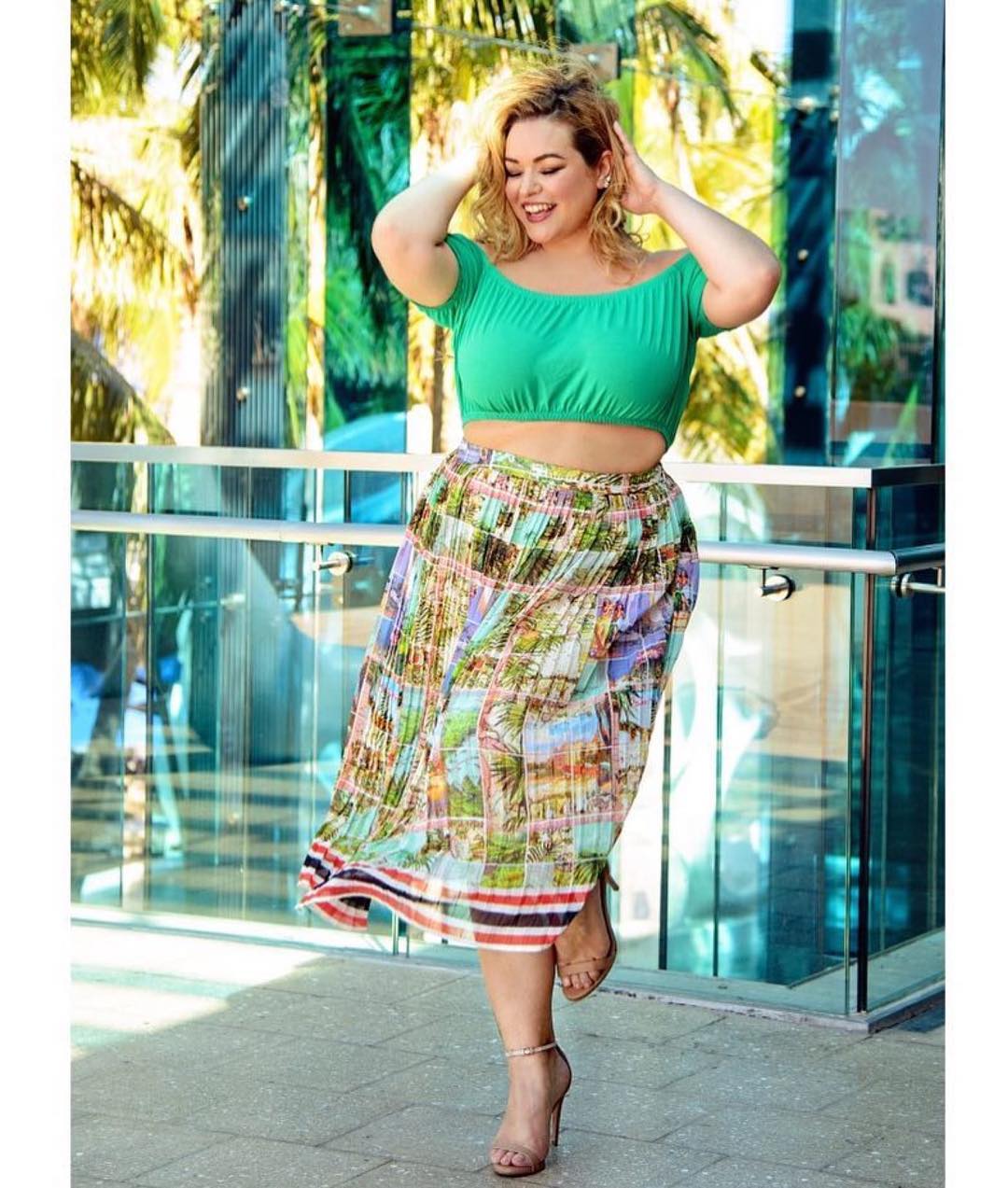 Plus Size Model Laura Lee - The Curvy List