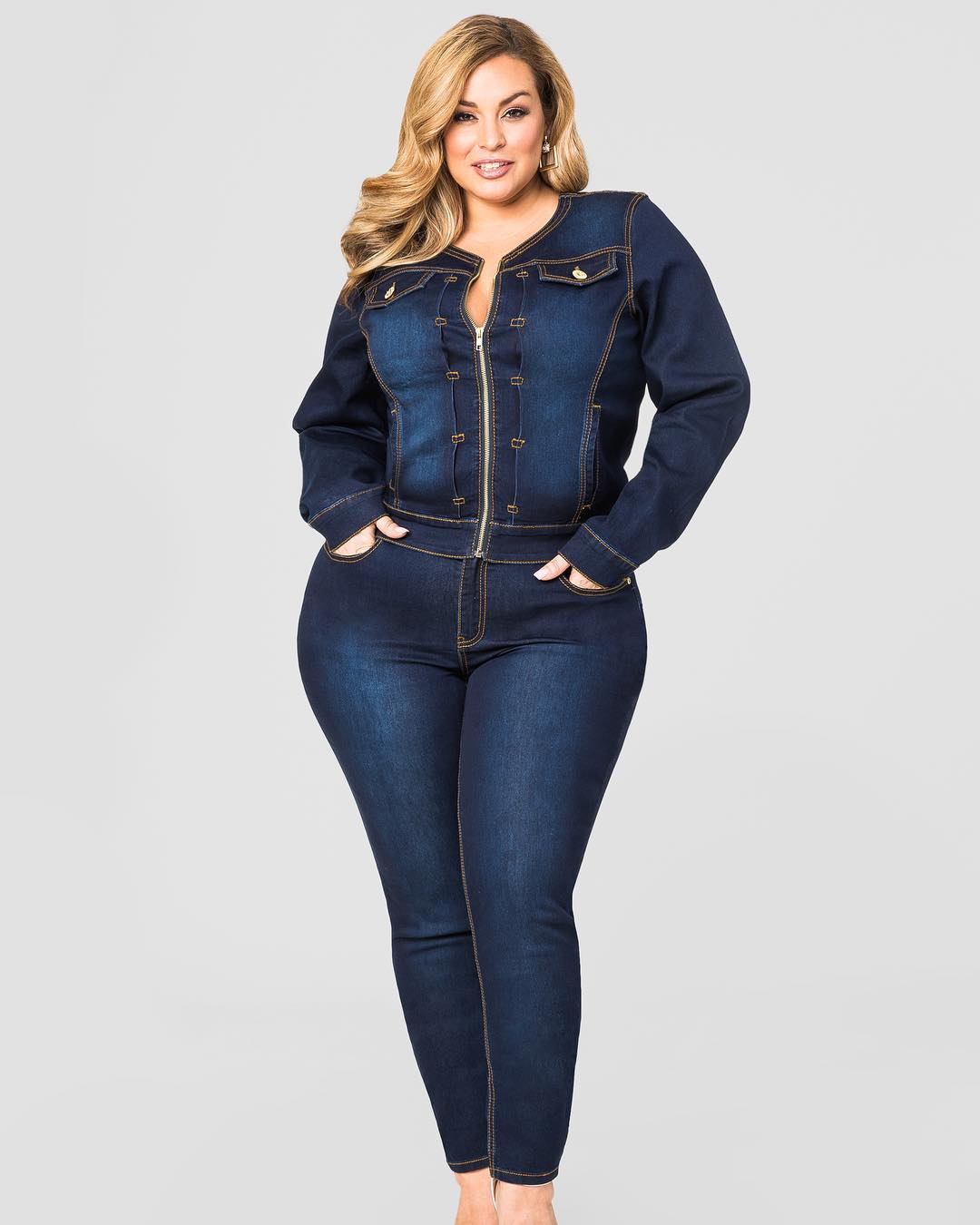 Plus Size Model Laura Lee - The Curvy List