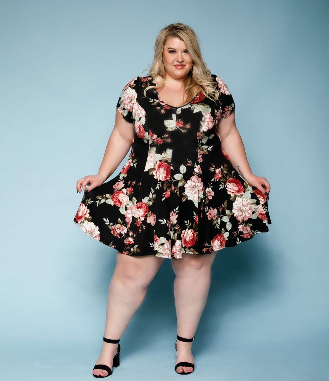 Plus Size Model Lyndsay Patricia Aka Plussizebarbiiee The Curvy List