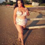 Jenna Lee (@jennsgotcurves) is wearing a plus size bikini